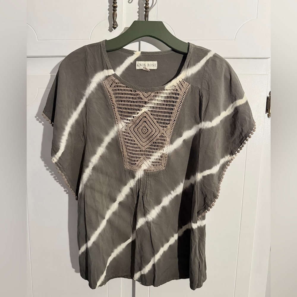 Knox Rose lace trim top S
